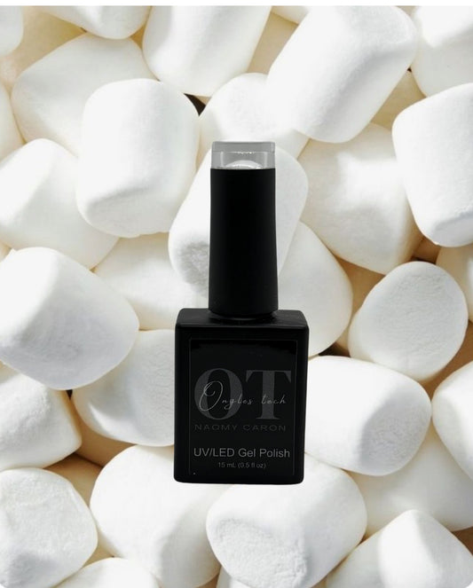 Gel polish guimauve